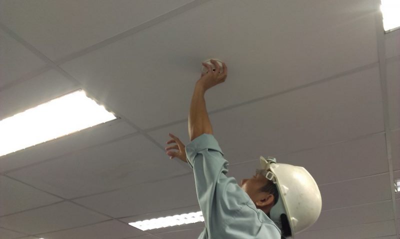 Lắp đặt đầu báo khói
