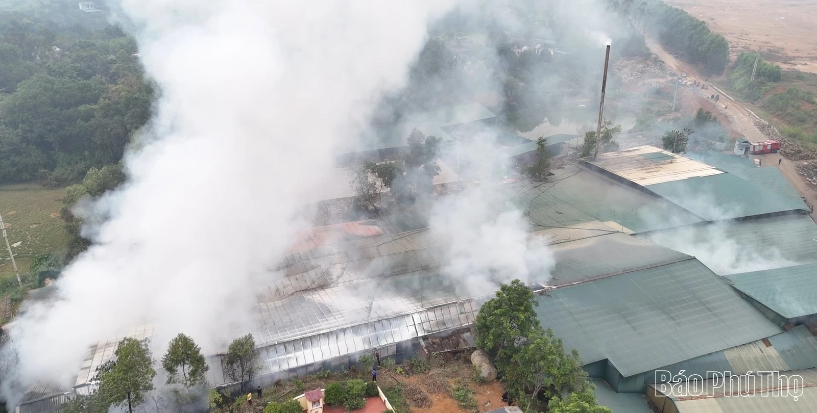 cháy lớn tại khu vực sản xuất gỗ