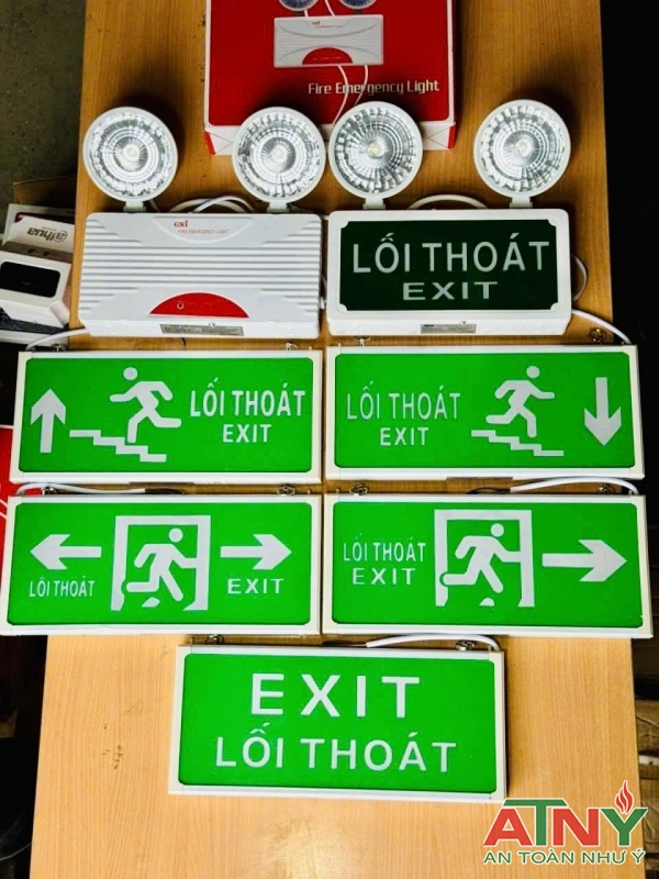 Báo giá đèn năm 2026 exit sự cố giá rẻ