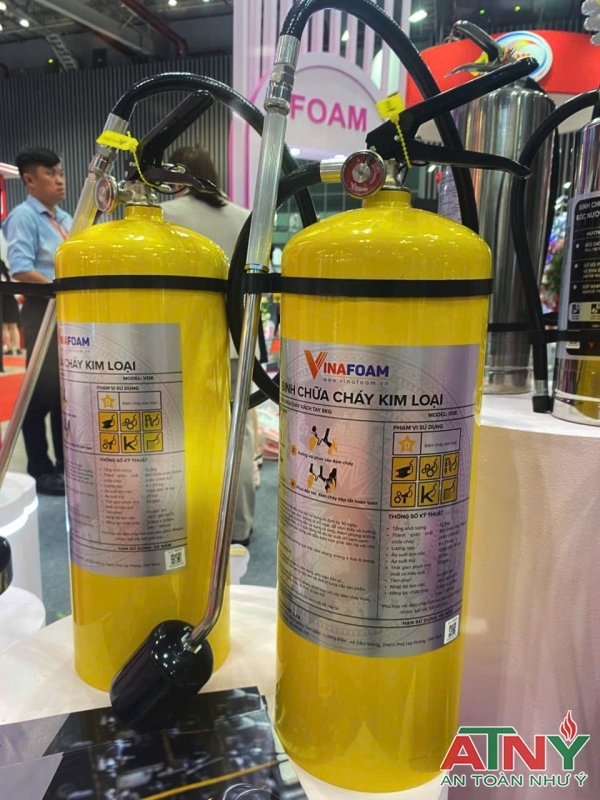 Bình chữa cháy kim loại 8kg vinafoam