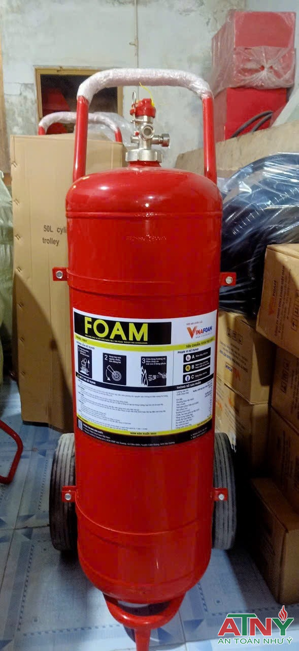 Bình foam xe đẩy 50 lít gốc nước có kiểm định kèm tem PCCC