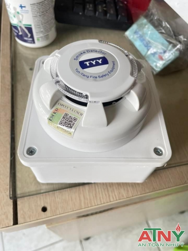 Đầu báo khói pin không dây có tem kiểm định giá bao nhiêu?
