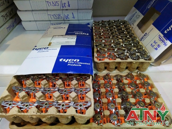 Đầu phun chữa cháy sprinkler tyco của nước nào?