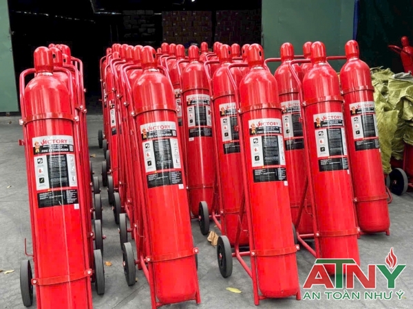 Gía bình victory co2 24kg xe đầy có kiểm định tem pccc