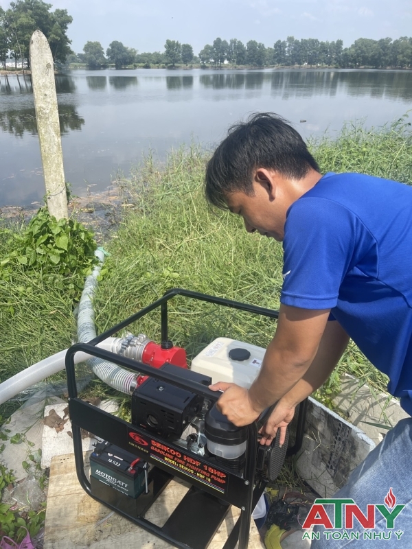 Máy bơm diesel hút chân không hiệu kato Thai Lan mới 100%