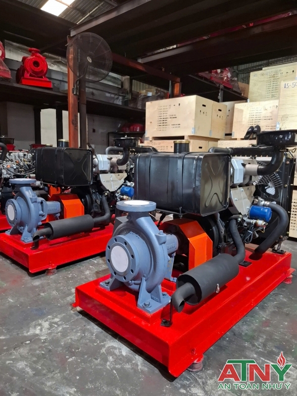 Máy bơm diesel hyundai d4bb đầu bơm ebara 100x80
