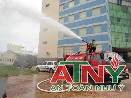 Súng lăng giá chỉnh tia phun nước cố định trên xe chữa cháy quay 360 độ