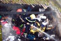 Ch&aacute;y ở khu d&acirc;n cư, nhiều người hoảng hốt