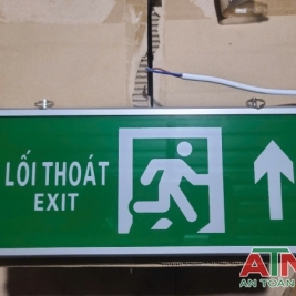 Đèn exit thoát hiểm các hướng lên xuống cầu thang trái phải