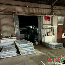 Gia công sản suất lắp ráp cửa chống cháy có kiểm định cấp tem pccc