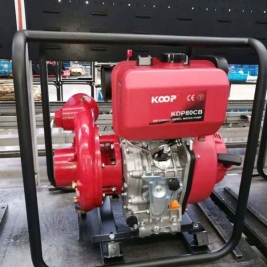 Máy bơm chạy dầu diesel koop khiêng tay giá rẻ model kdp80cb