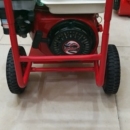 Máy bơm chữa cháy chạy xăng di động có bánh xe nhỏ nhất 5,5hp