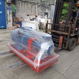 Máy bơm điện Motive đầu bơm pentax Ý