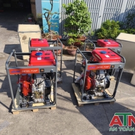 Máy bơm diesel windy khiêng tay di động công suất 10hp