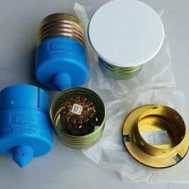 Nắp chụp đầu phun âm trần tyco của nước nào?