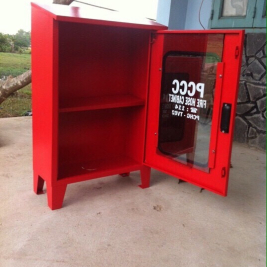Tủ chữa cháy ngoài nhà có chân mái xéo kích thước 500x700x250