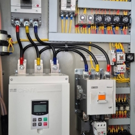 Tủ điều khiển khởi động mềm PLC HM biến tần sao tam giác cấp nước pccc