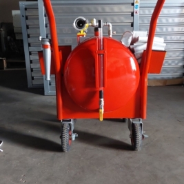 Xe foam di động có bánh xe đẩy bao gồm những gì?