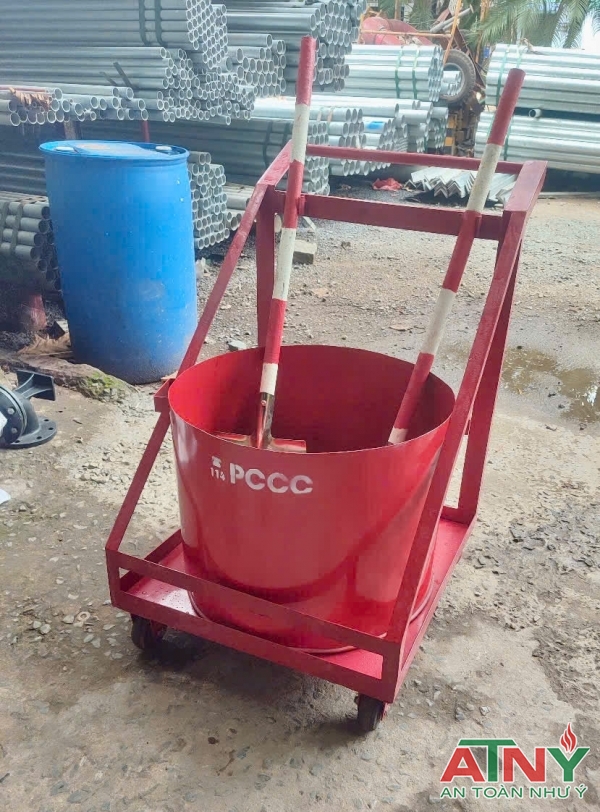 Thùng phuy đựng cát pccc xe đẩy có nắp đậy sơn đỏ