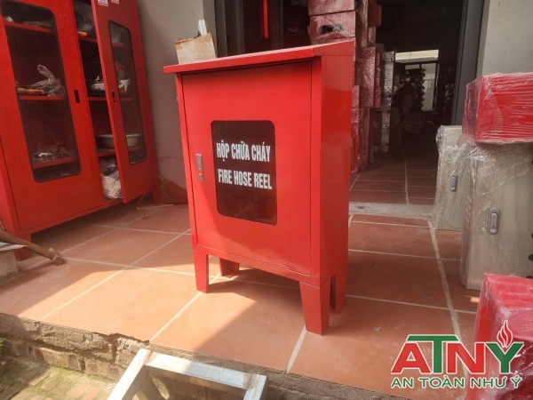 Tủ chữa cháy ngoài nhà ngoài trời có chân mái xéo sơn tĩnh điện hoặc inox 304