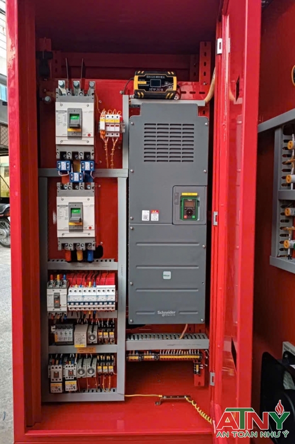 Tủ điền khiển bơm cấp nước chữa cháy biến tần Schneider