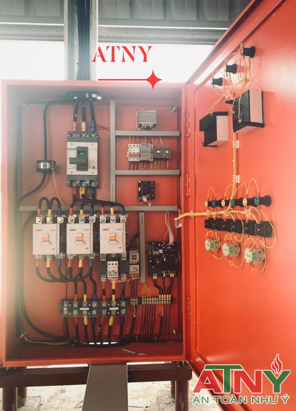 TỦ ĐIỀU KHIỂN 3 MÁY BƠM ĐIỆN DIESEL BÙ ÁP HÀNG LS/KOREA CÔNG XUẤT 90KW,110KW,132KW,160KW