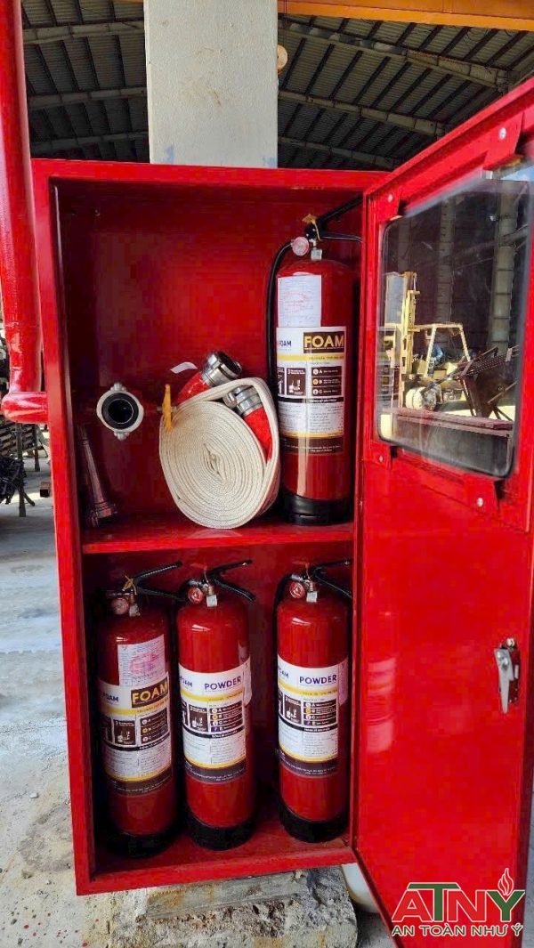 Tủ đựng bình chữa cháy ngoài trời trong nhà